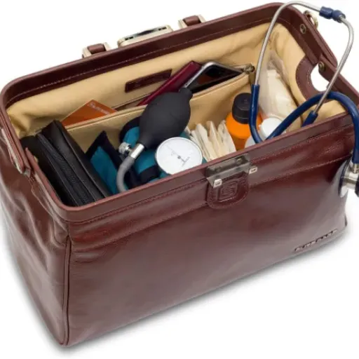 Test CLASSY'S Mallette en cuir marron : la sacoche médicale qui fait le job sans chichi