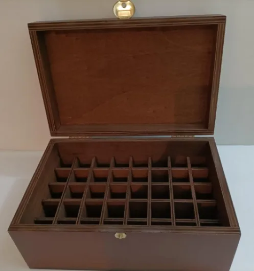 Boîte en bois avec couvercle pour fleurs Kit de Bach, pour 40 unités - 21,5 cm (L) x 14 cm (l) x 10 cm (H)